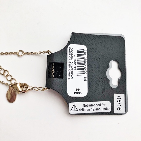 Express gold dainty delicate pave dot necklace - Picture 4 of 4